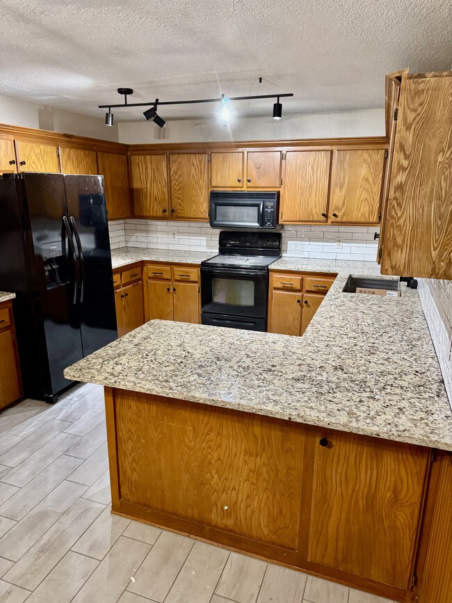 Building Photo - 10323 Haven Cir