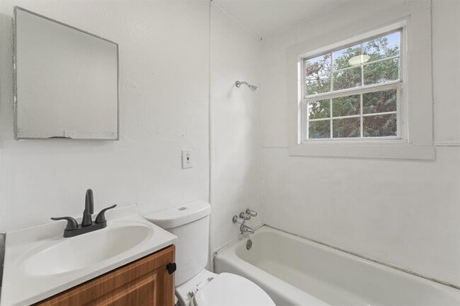 Building Photo - 8516 Spaulding St