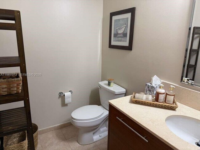 Building Photo - 2641 N Flamingo Rd