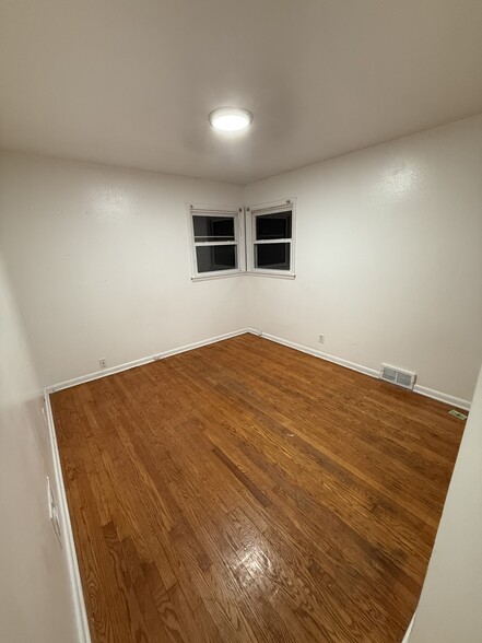 Building Photo - 3210 N 40th St