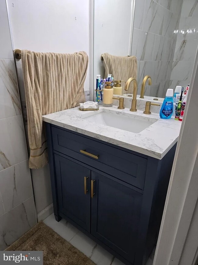 Building Photo - 358 Stonehedge Ln