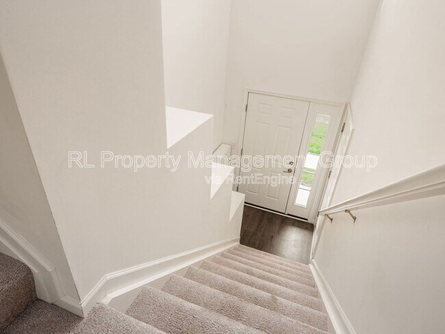 Building Photo - 5861 Yellowfin Ln