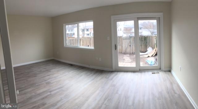 Building Photo - 1998 Cambridge Dr