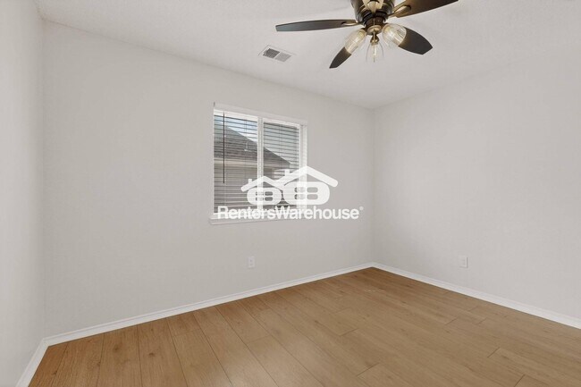 Building Photo - 4918 Silverweed Dr