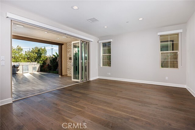 Building Photo - 2017 Picasso