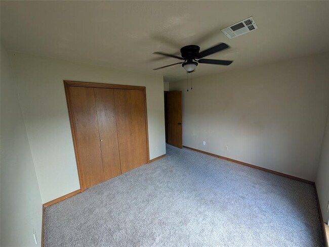 Building Photo - 3100 Windward Ct