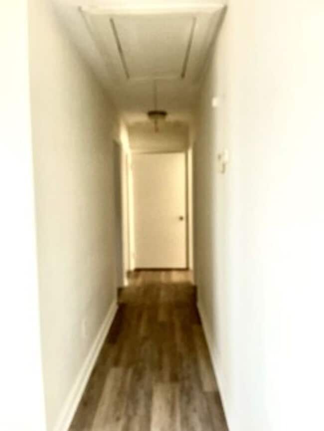 Building Photo - Larchmont