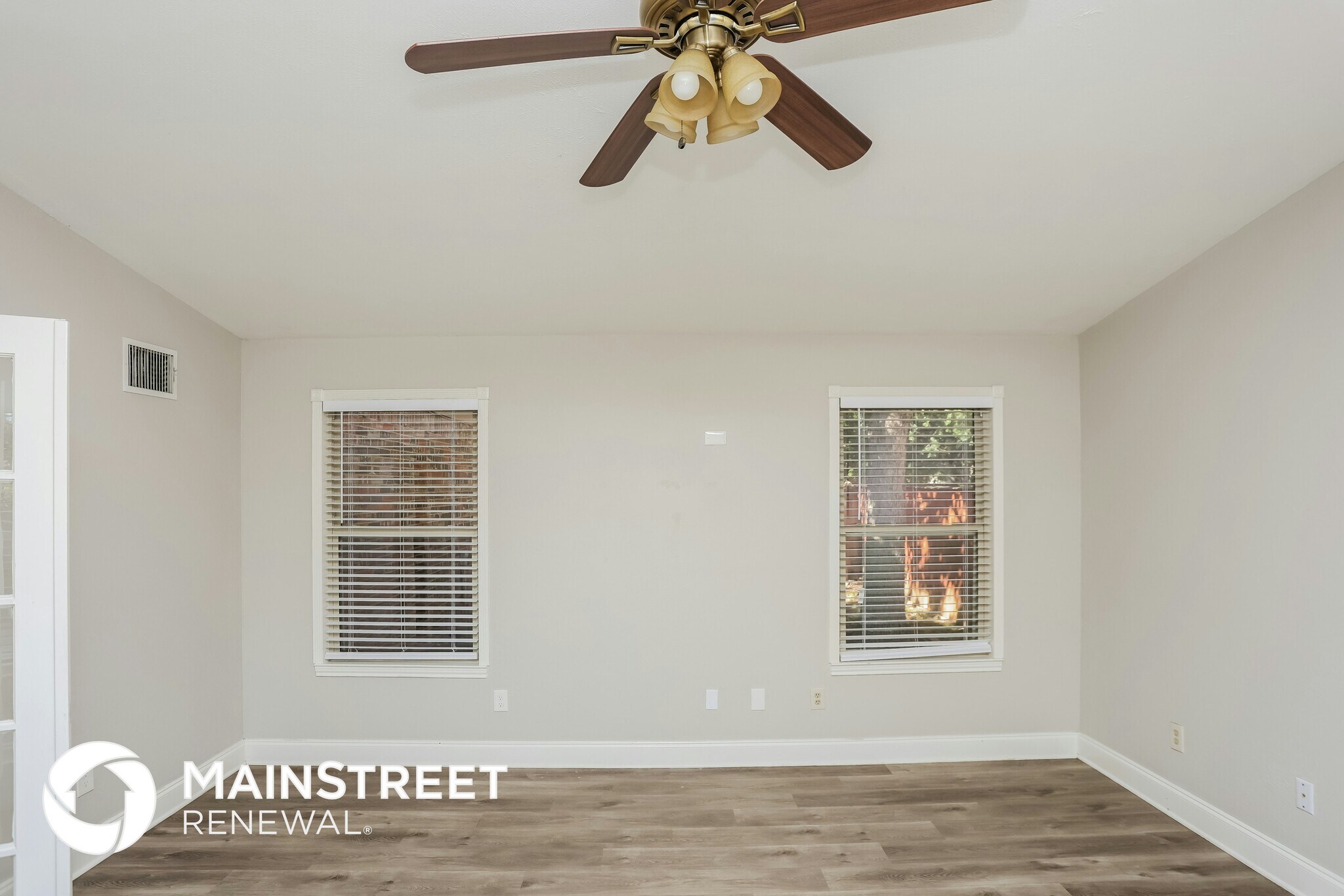 Building Photo - 7520 Mayfair Cir