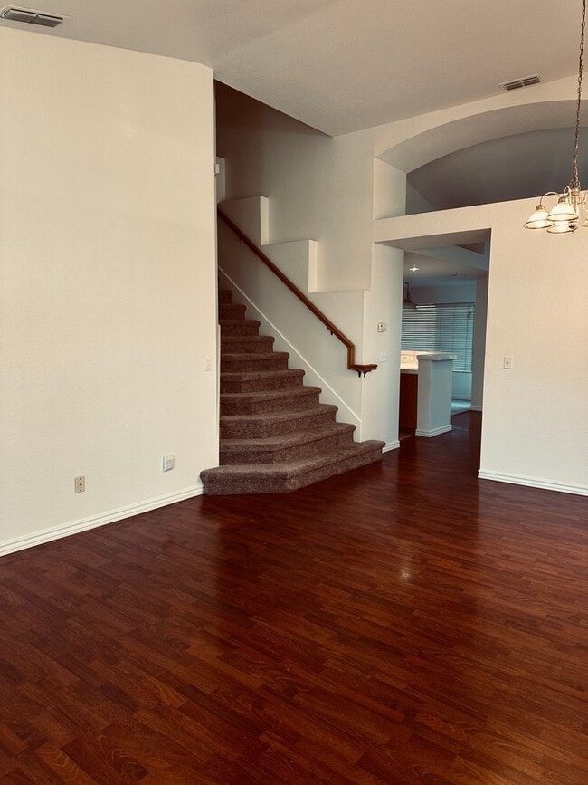 Building Photo - Nice Home For Rent!