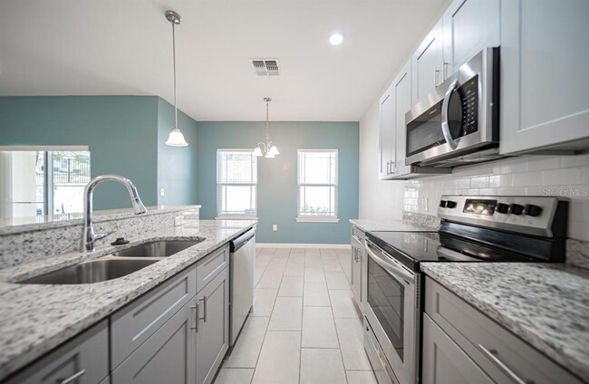 Building Photo - 900 Lakefront Village Dr