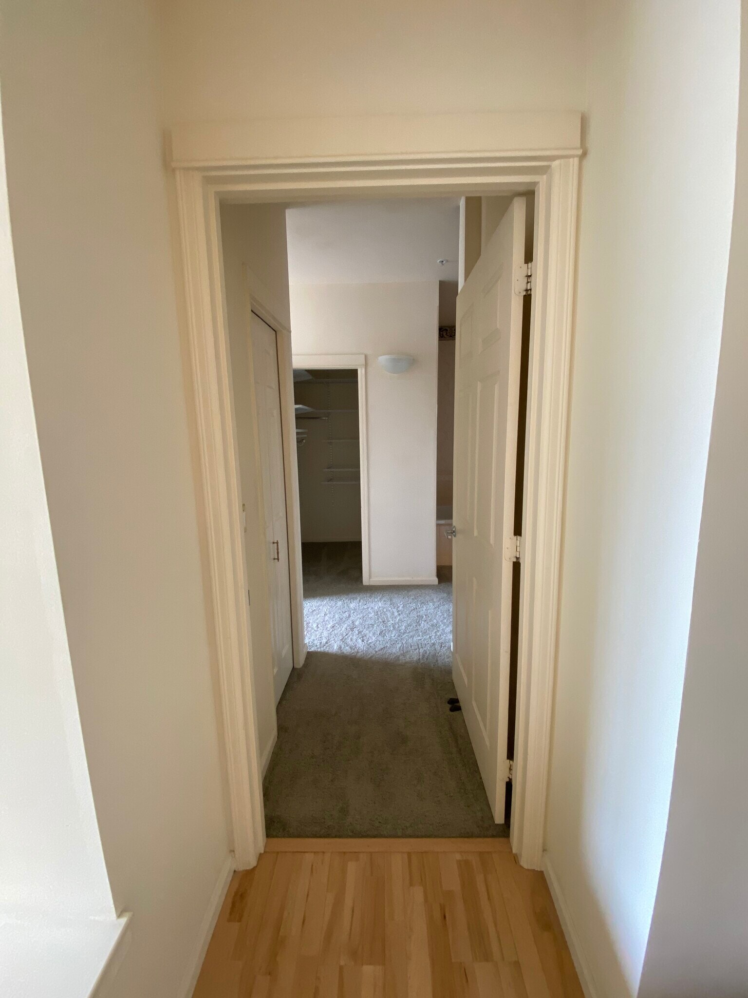 Larger master suite - 10042 Main St