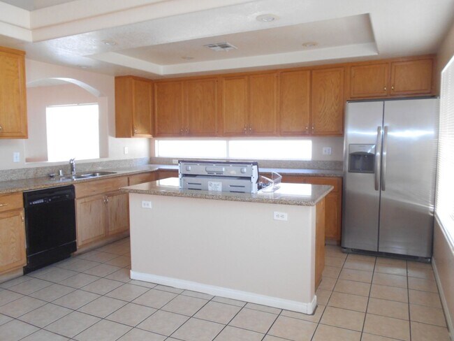 Building Photo - Spacious 4 bedroom Home Located in the Desirable Area of Henderson!