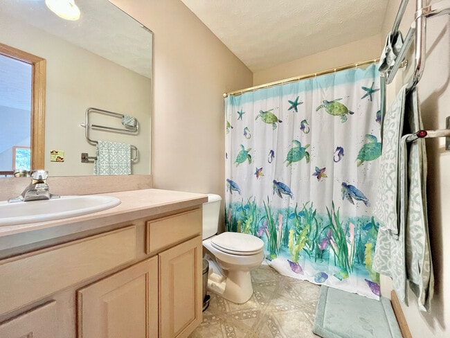 Building Photo - 6286 Fenn Rd