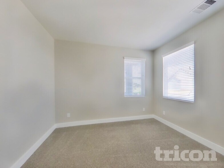 Building Photo - 4421 Bora Bora Ln