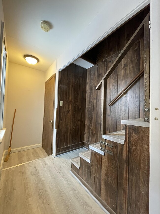 Building Photo - 4032 23rd Ave S