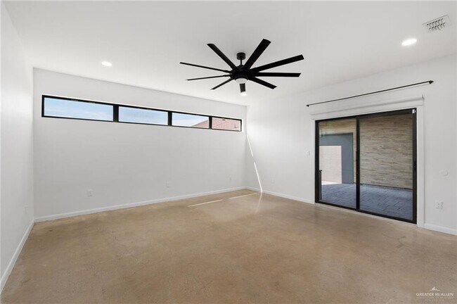 Building Photo - 35 Silverton Cir