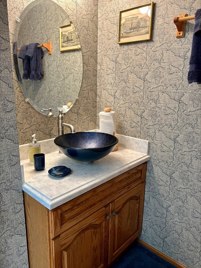 Building Photo - 4739 S Golf Course Dr