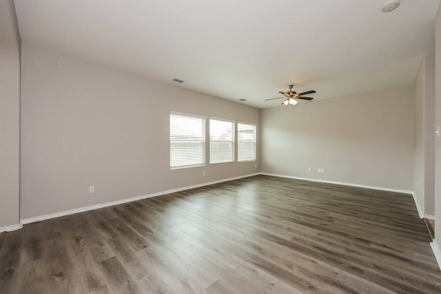 Building Photo - 6328 Spokane Dr