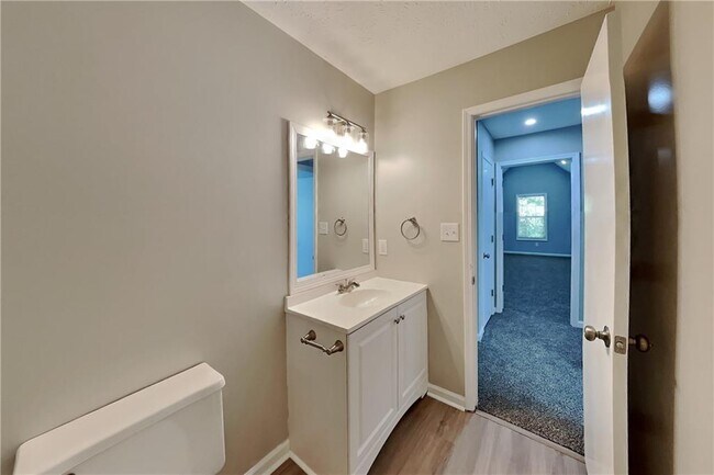 Building Photo - 620 Gregory Manor Dr SW