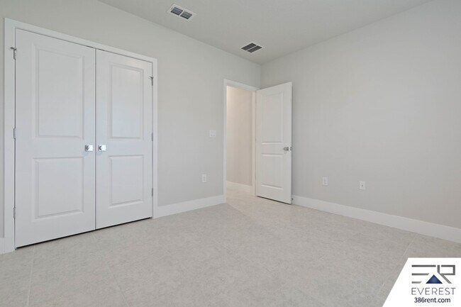 Building Photo - 33 Buffalo Plains Ln