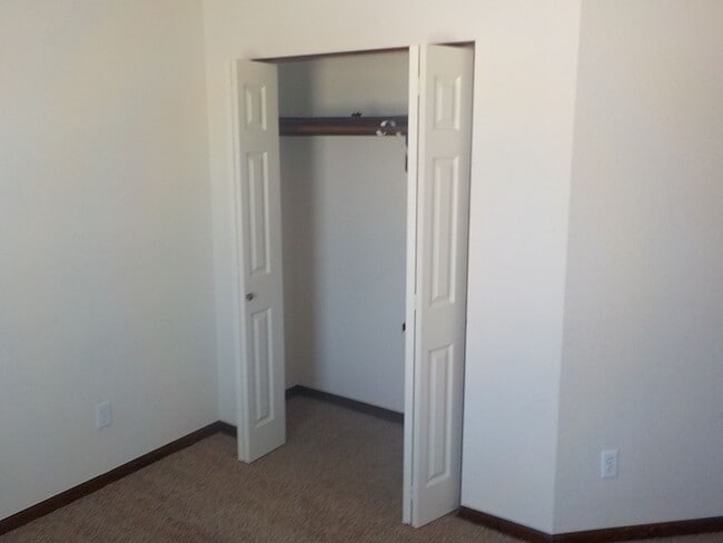 Building Photo - 1509 Hickory Ln