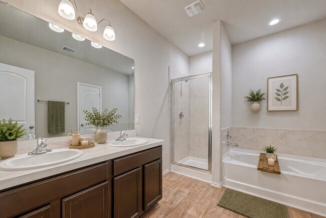 Building Photo - 14122 Silver Falls Ct