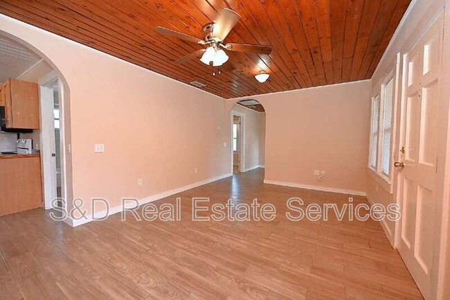 Building Photo - 4629 Old Rd 37