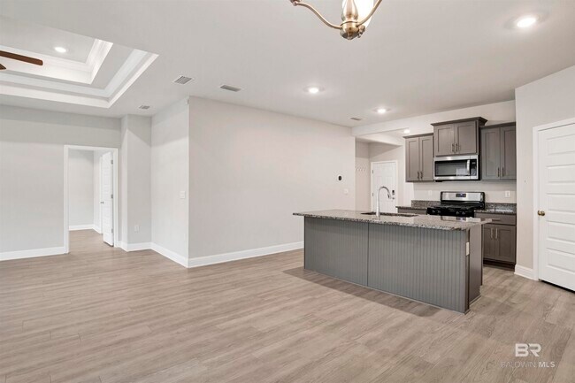 Building Photo - 390 Gemini St