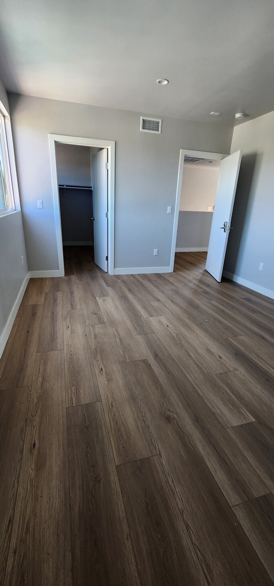 Building Photo - 2401 Redondo Blvd