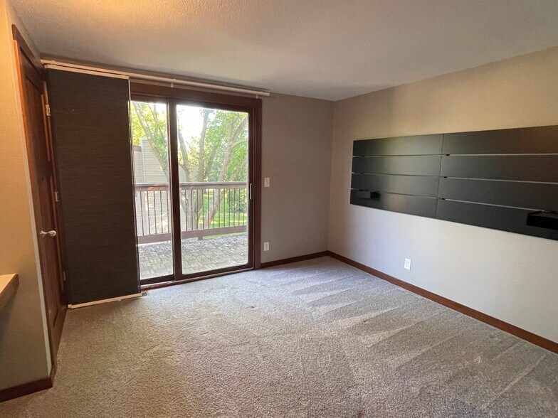 Building Photo - 1686 La Mar Dr