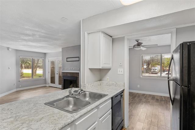 Building Photo - 2312 Balsam Dr