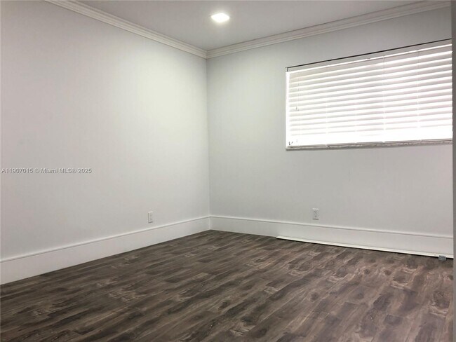 Building Photo - 710 N K St