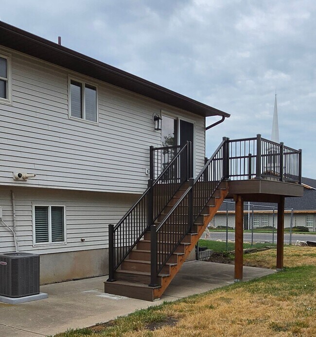 Building Photo - 386 W 1125 N