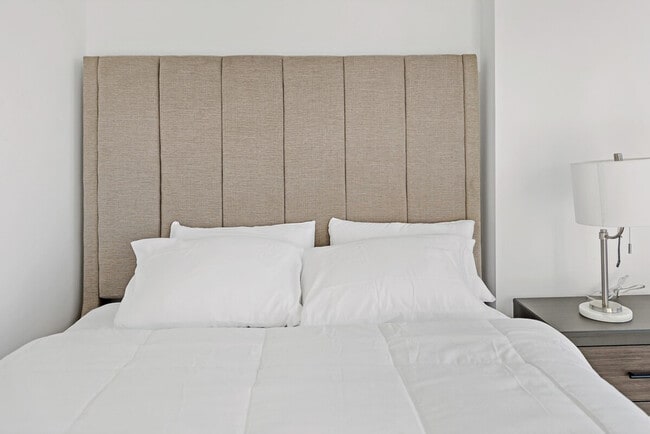 Building Photo - 2007 Vermont Ave NW