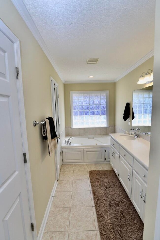 Building Photo - 3196 Daufaskie Rd