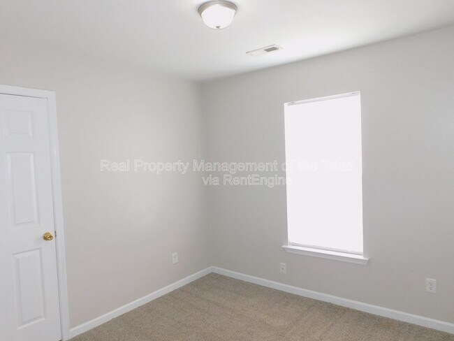 Building Photo - 3211 North O.Henry Boulevard