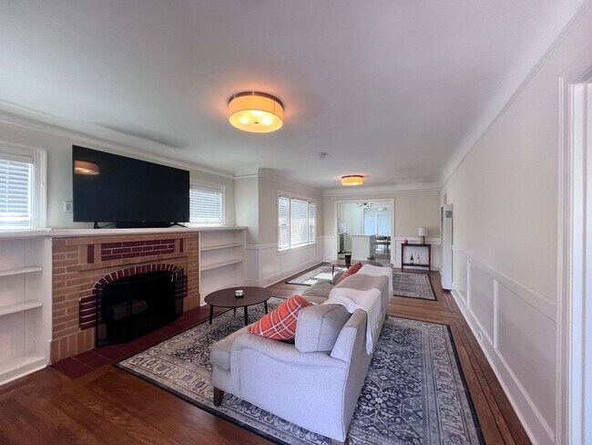 Building Photo - Fully Updated Home in San Leandro Available for Rent!!