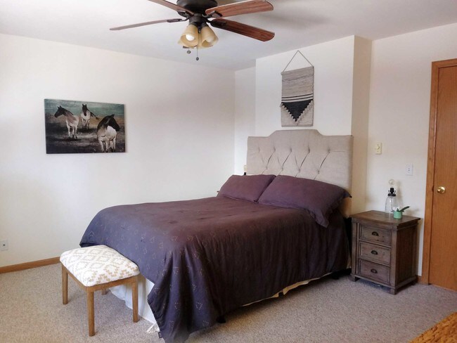 Building Photo - Eastpoint Townhomes