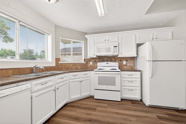 Building Photo - 13215 Vista Oro Dr