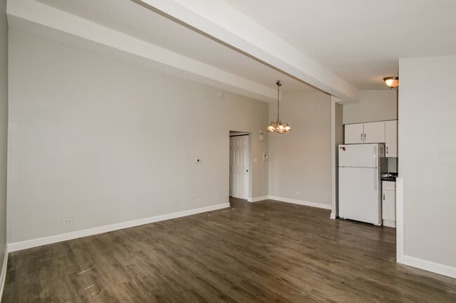 Building Photo - 17 N Hillside Ave