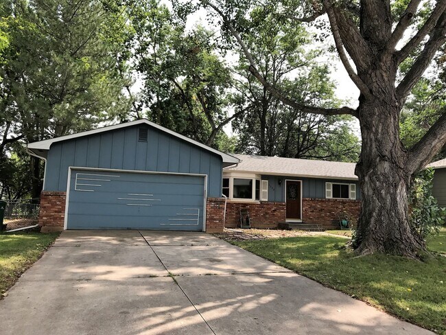 Building Photo - Spacious 3 Bed 2 Bath House Near CSU Campus!