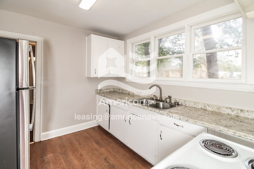 Building Photo - 204 Bertha Ave