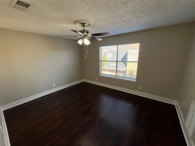 Building Photo - 415 Towne House Ln