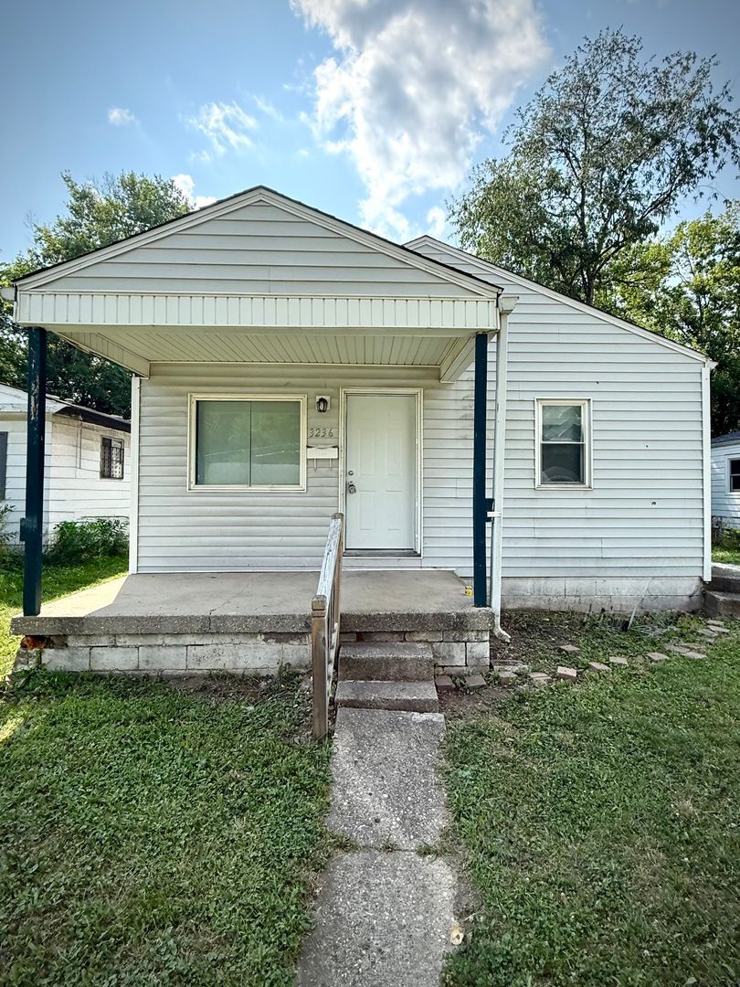 Building Photo - 3236 Nicholas Ave