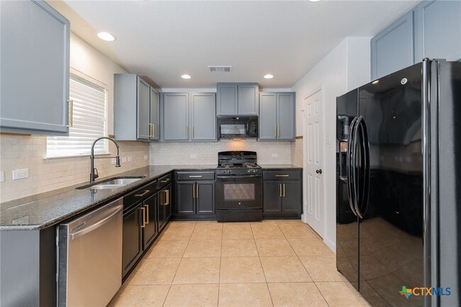 Building Photo - 146 Linden Ln