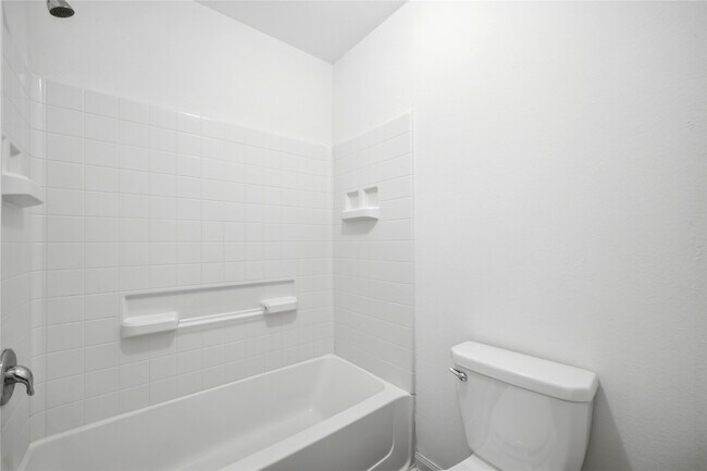Building Photo - 10322 Urban Oak Trl