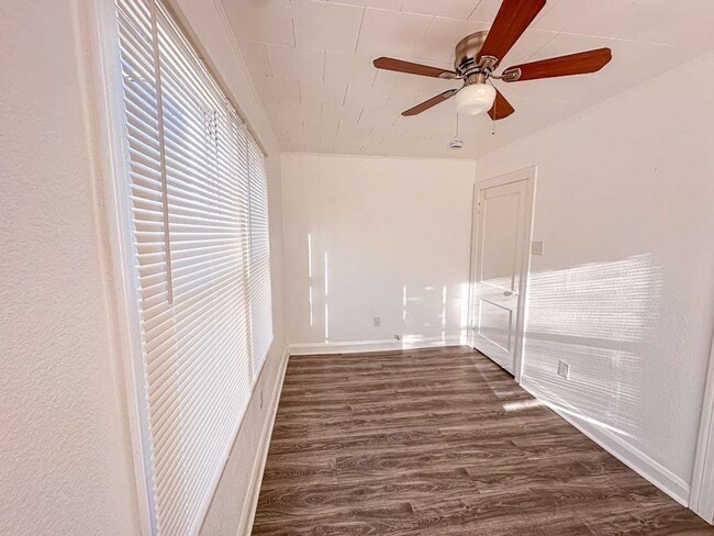 Building Photo - 1409 10th St