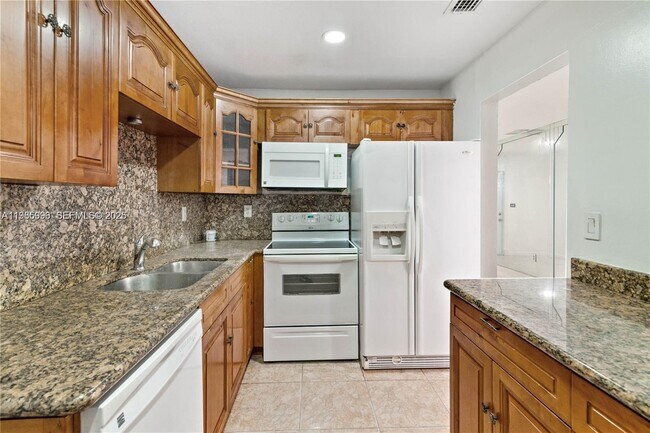 Building Photo - 17200 NW 51st Pl