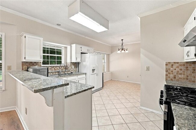 Building Photo - 10870 Willow Meadow Cir