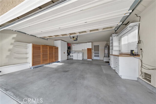 Building Photo - 2095 Silver Oak Way